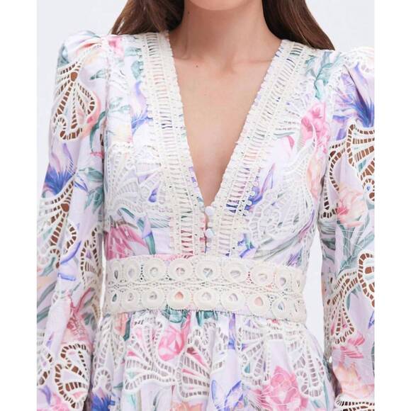 NEW PATBO amaryllis embroidered mini dress in light blue - Picture 2 of 2